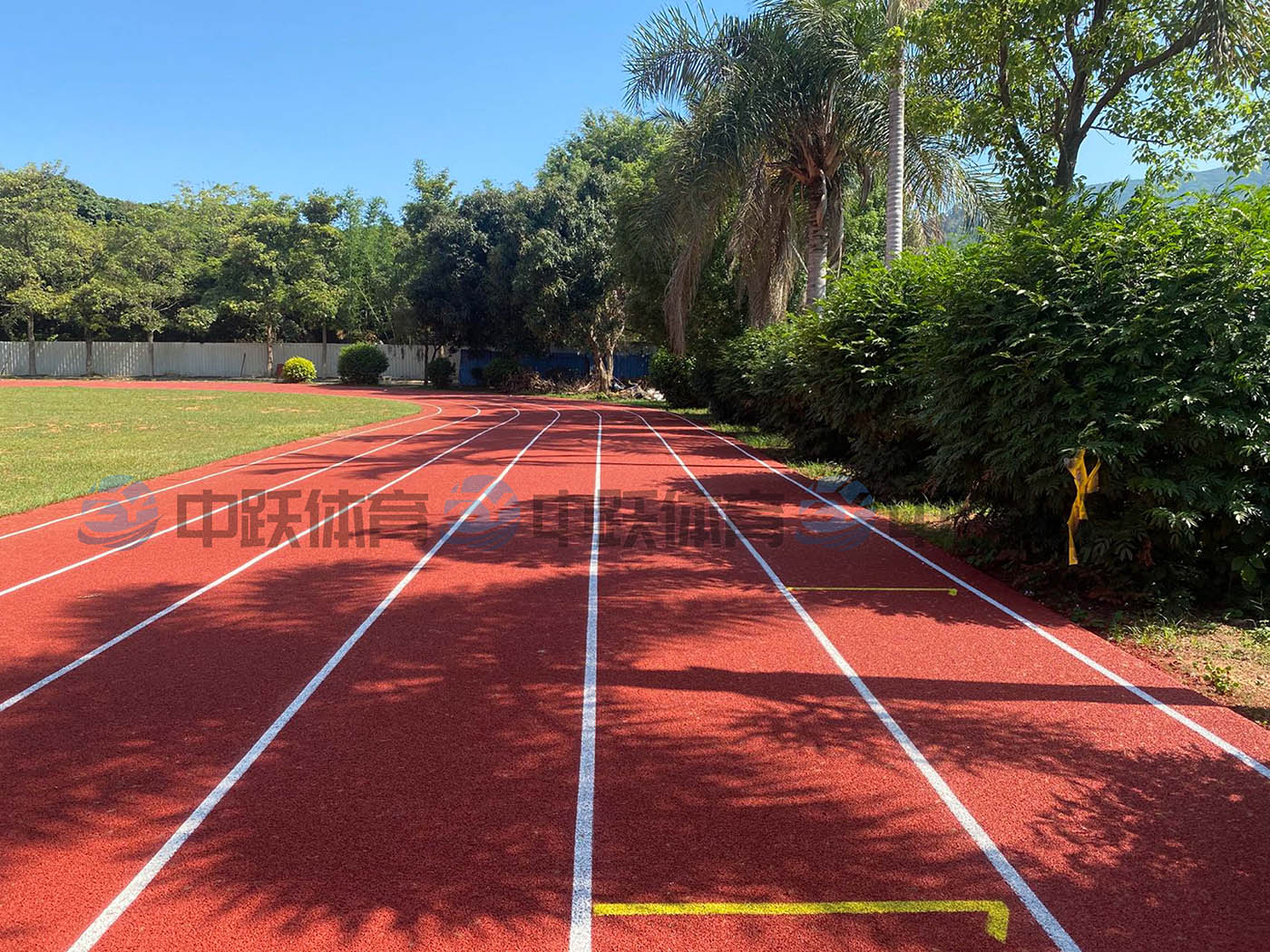 透气型塑胶跑道 (3).jpg
