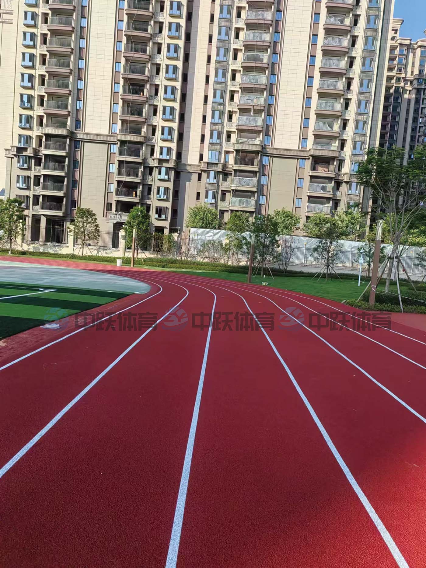 半预制型塑胶跑道04.jpg